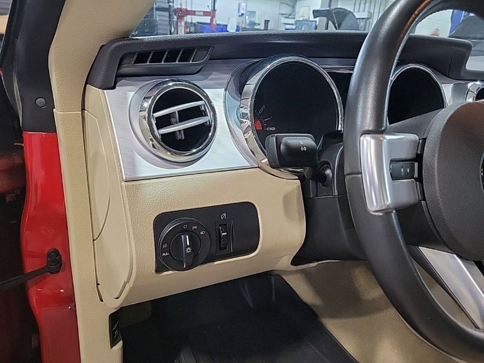 Used 2005 Ford Mustang GT image 14