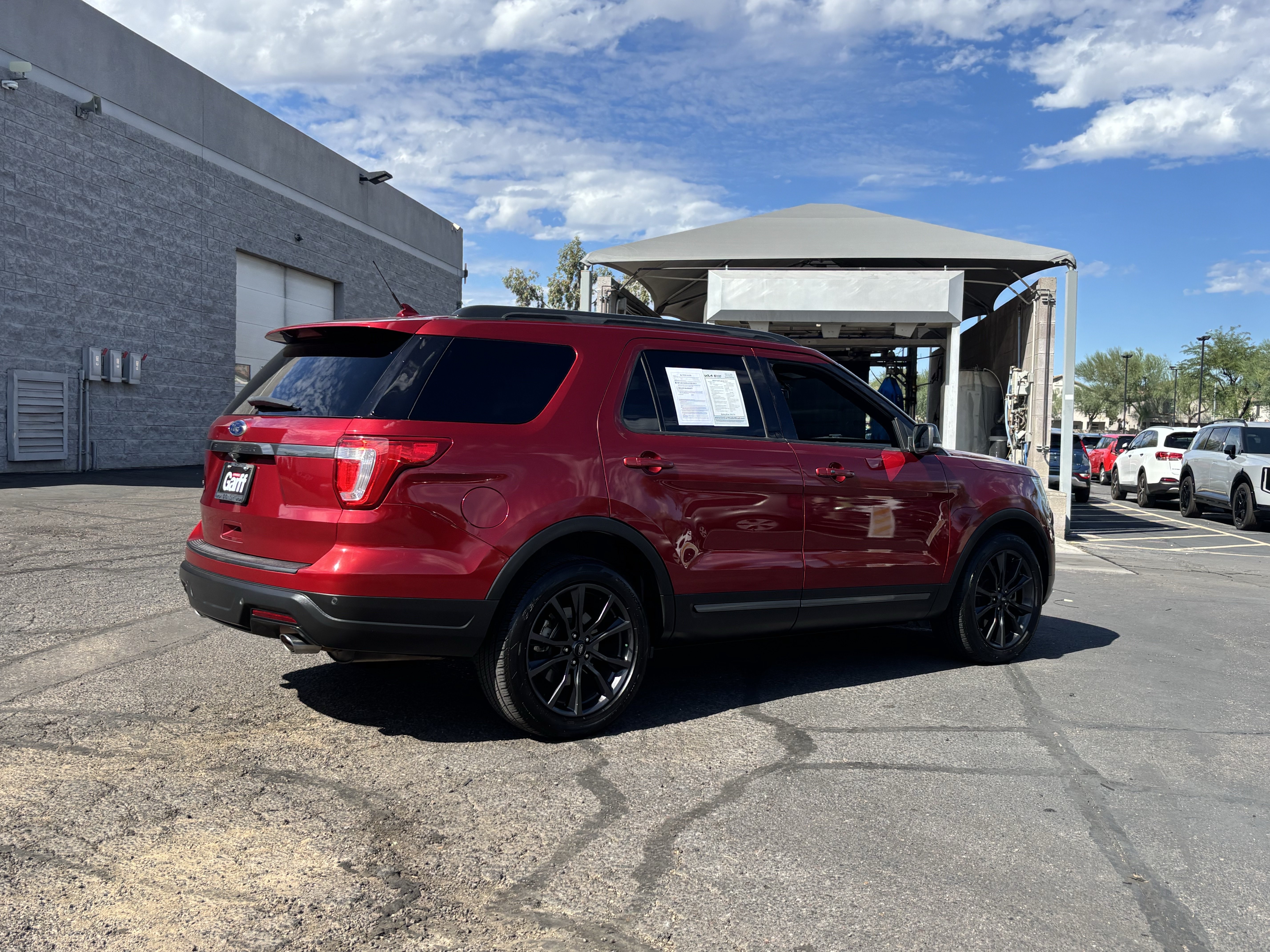 Used 2019 Ford Explorer XLT w/ Equipment Group 202A FWD image 3