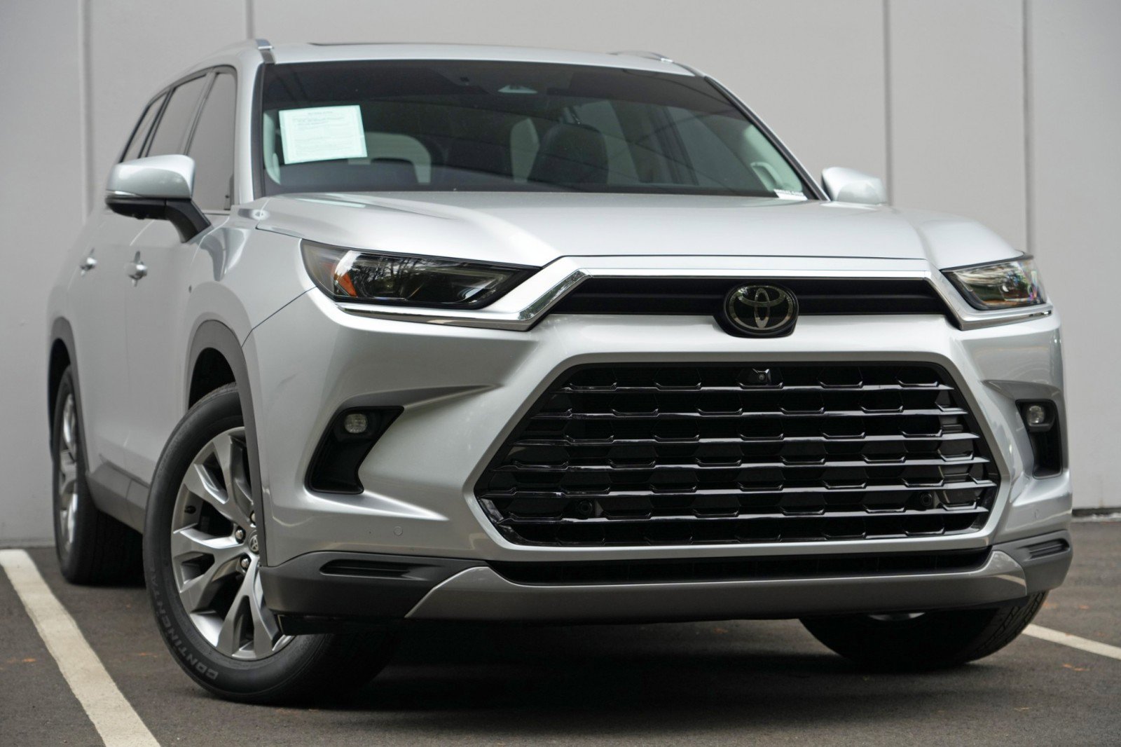 Used 2024 Toyota Grand Highlander FWD image 4