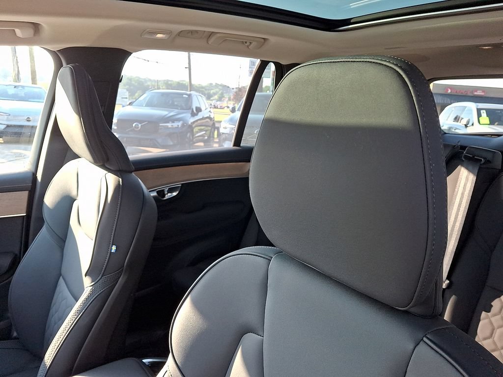 Certified 2026 Volvo XC90 B6 Plus AWD/4WD image 27