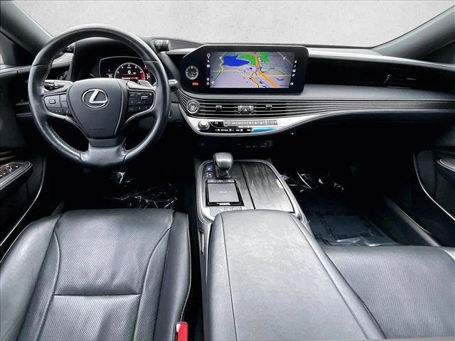 Used 2021 Lexus LS 500 w/ Accessory Package (Z2) image 16