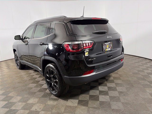 New 2026 Jeep Compass Latitude AWD/4WD image 5