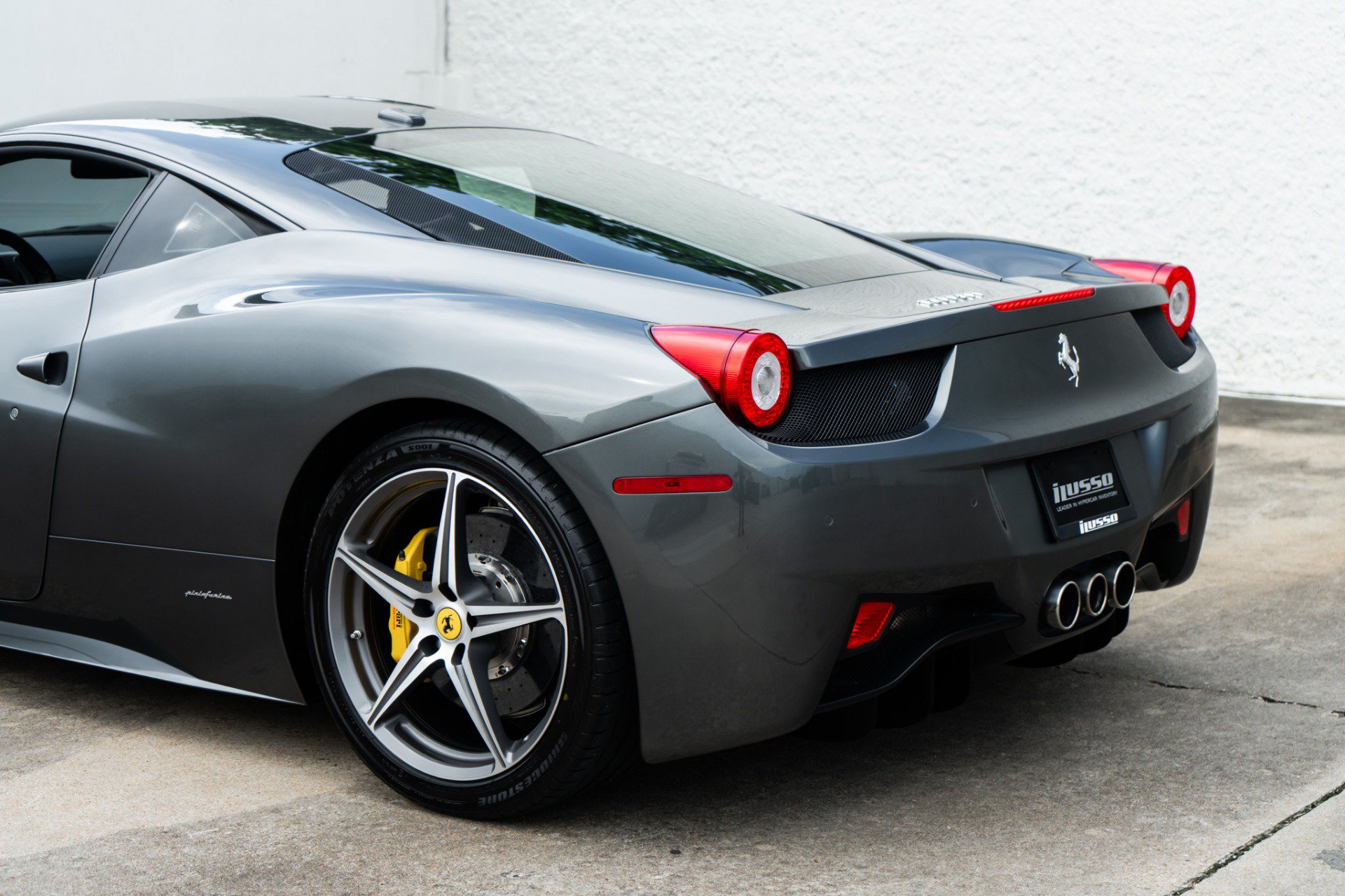 Used 2013 Ferrari 458 Italia Coupe RWD image 16