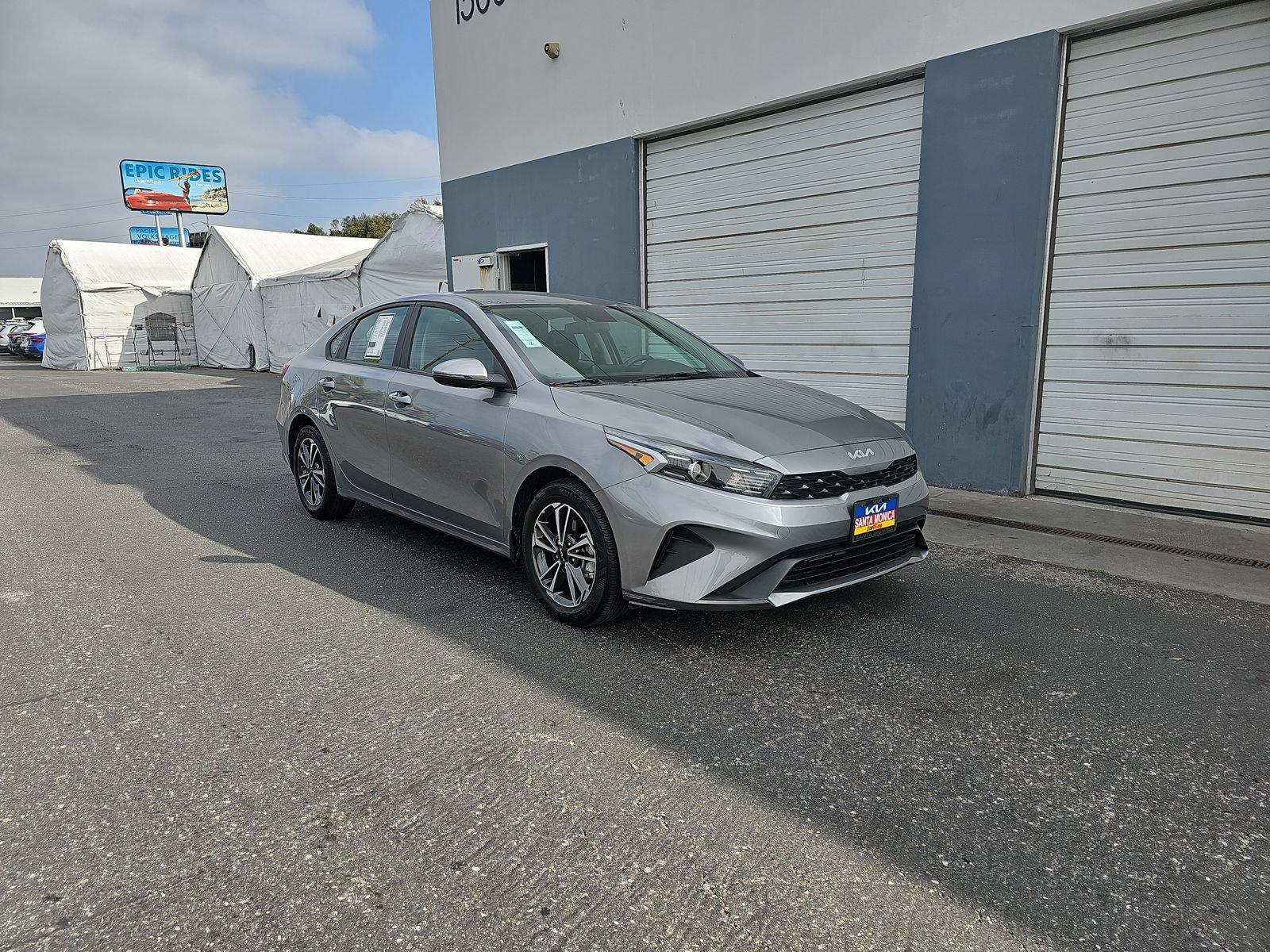 Used 2023 Kia Forte LXS w/ LXS Technology Package FWD image 3