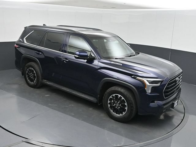 Used 2025 Toyota Sequoia SR5 w/ TRD Off-Road Package AWD/4WD image 32