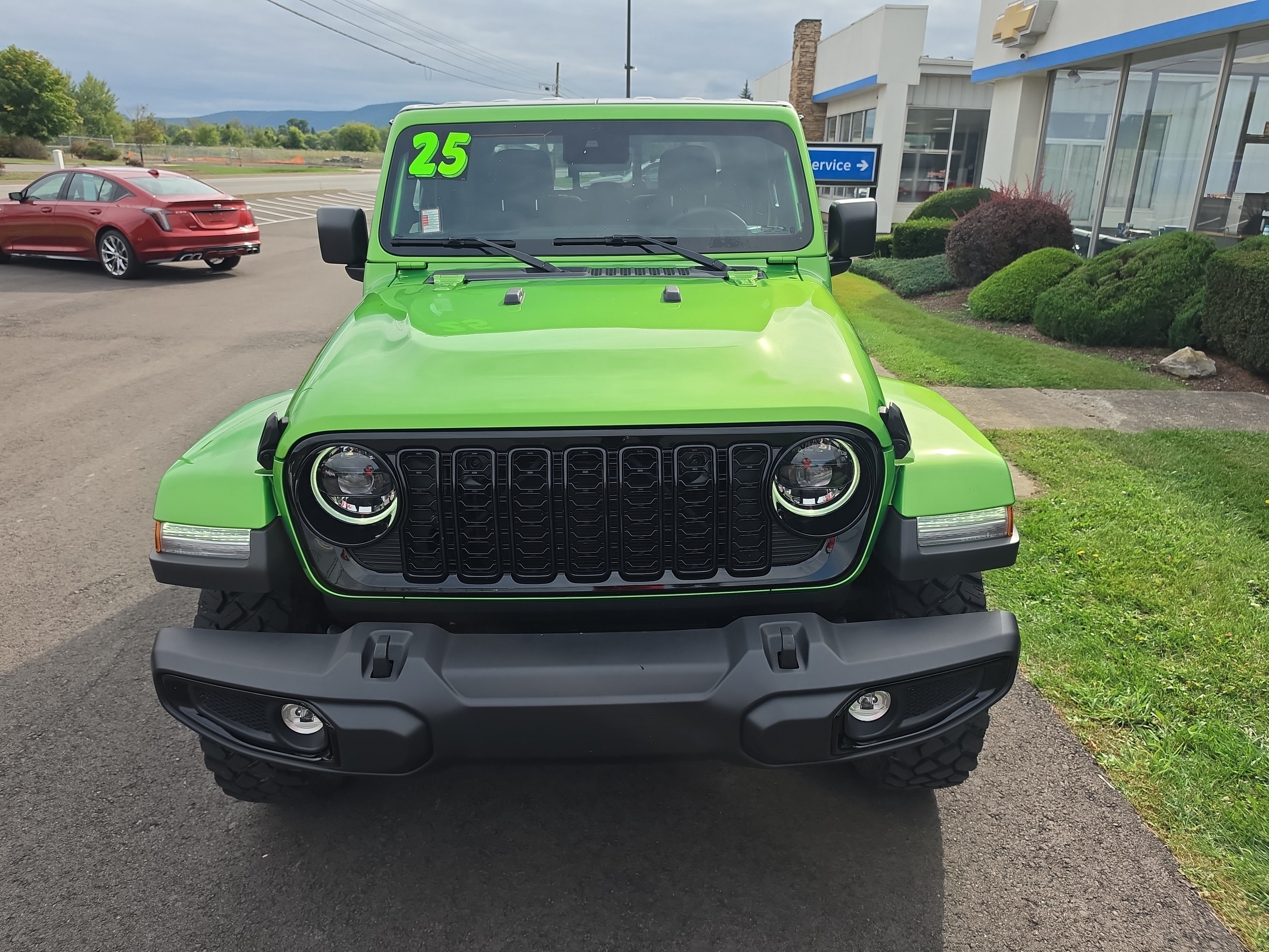 Used 2025 Jeep Gladiator Sport AWD/4WD image 9