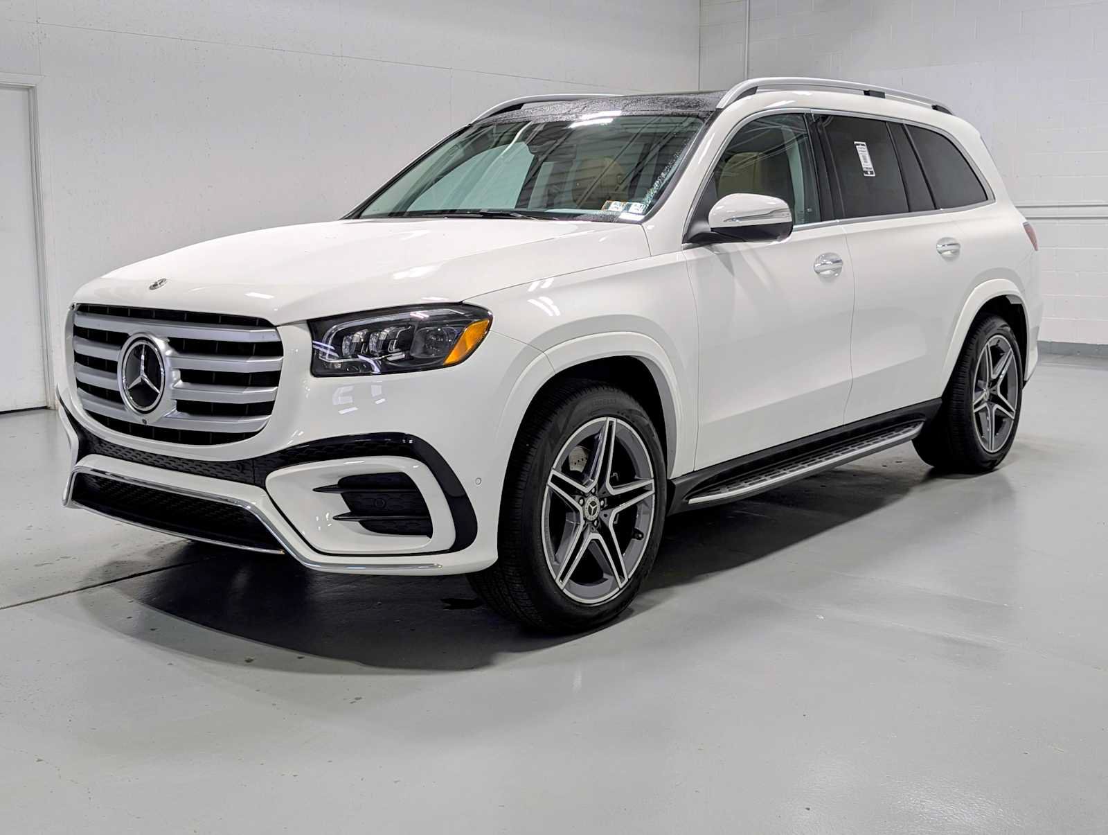 Certified 2026 Mercedes-Benz GLS 450 4MATIC image 1