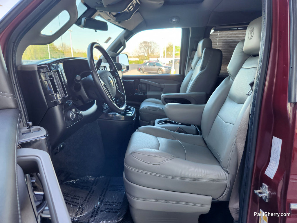 Used 2021 Chevrolet Express 3500 LS w/ Chrome Appearance Package image 37