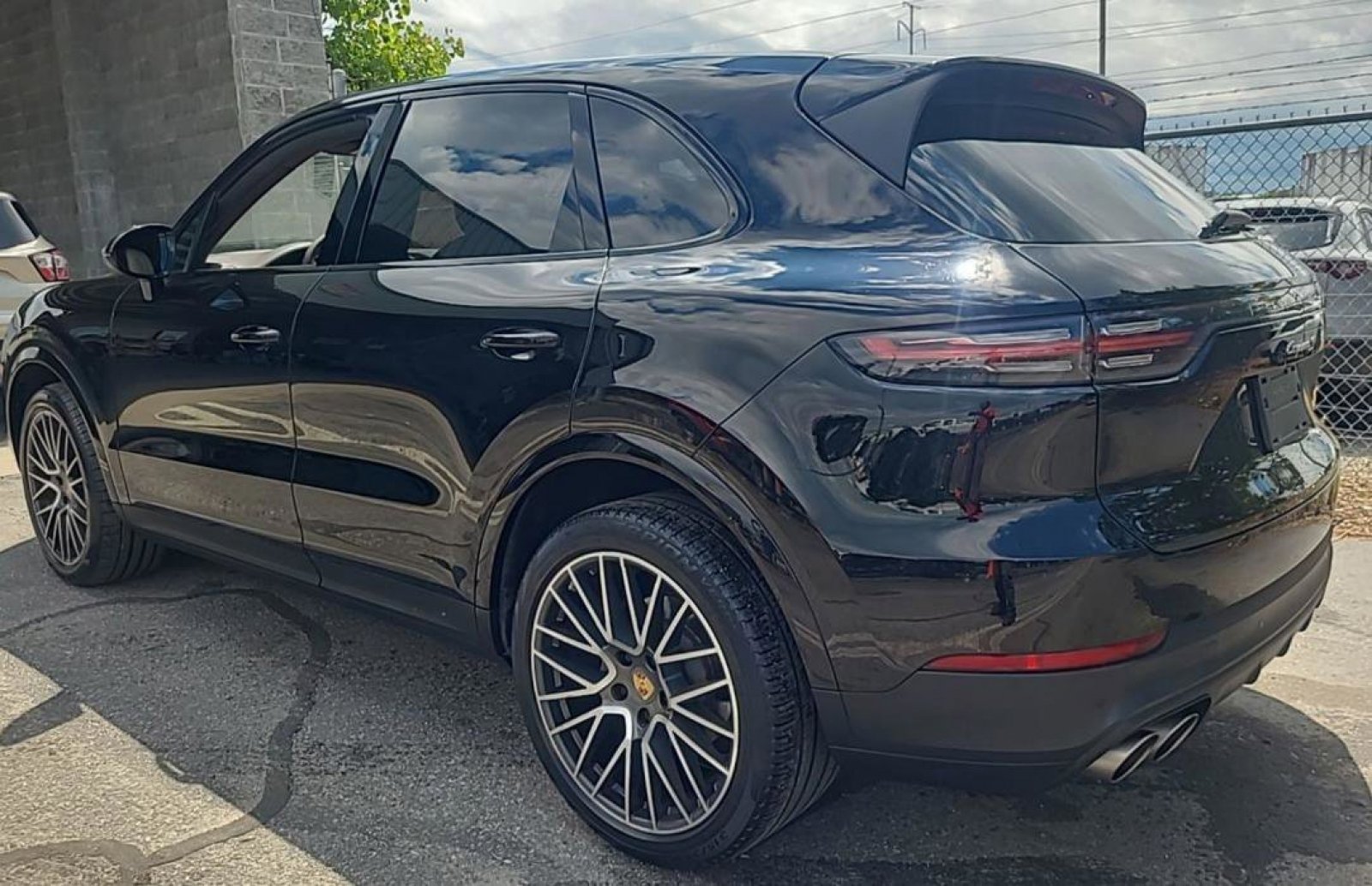 Used 2019 Porsche Cayenne S AWD/4WD image 4