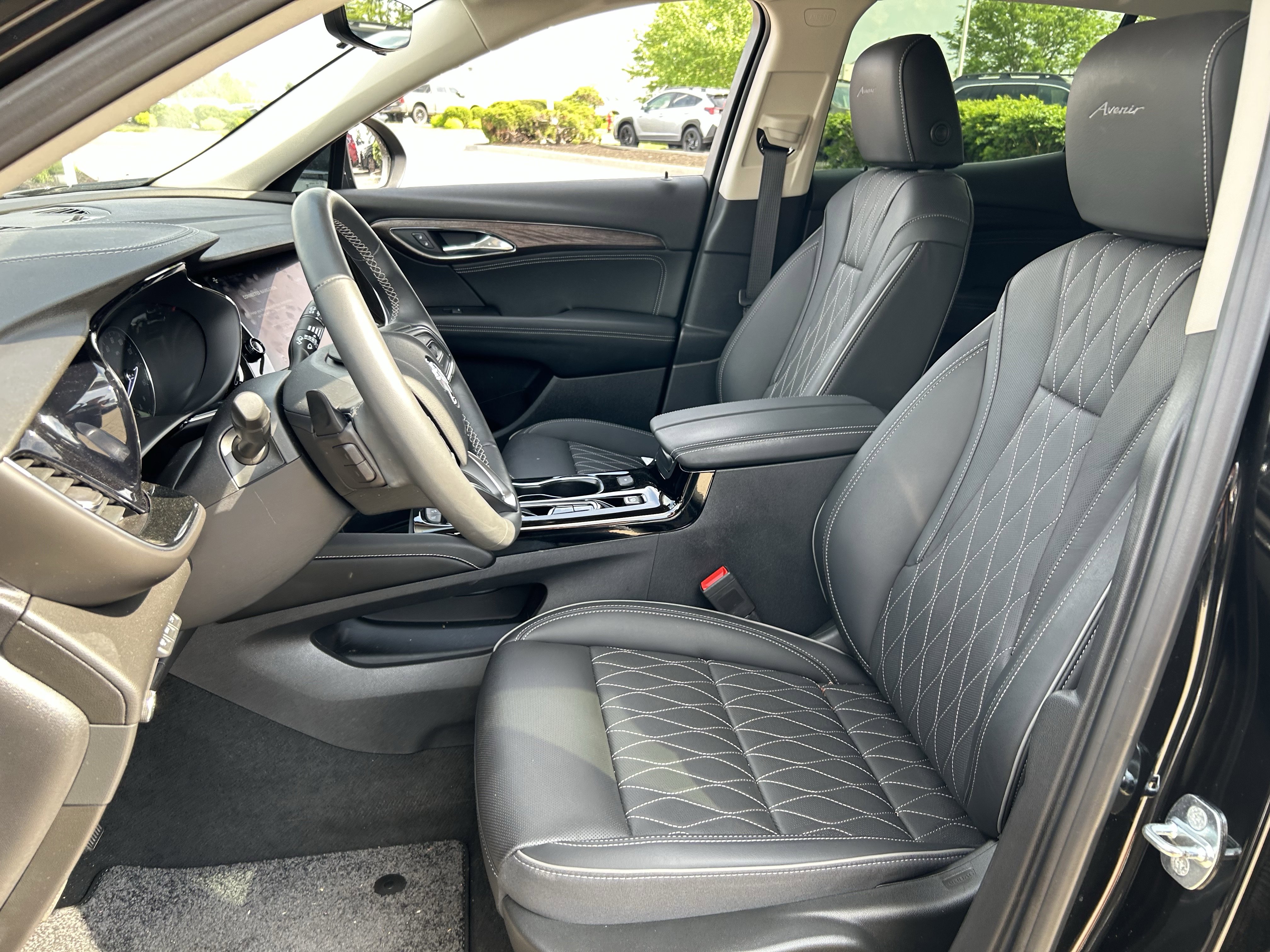 Used 2023 Buick Envision Avenir AWD/4WD image 23