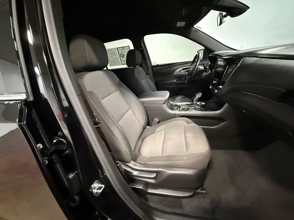 Used 2023 Chevrolet Traverse LT AWD/4WD image 13