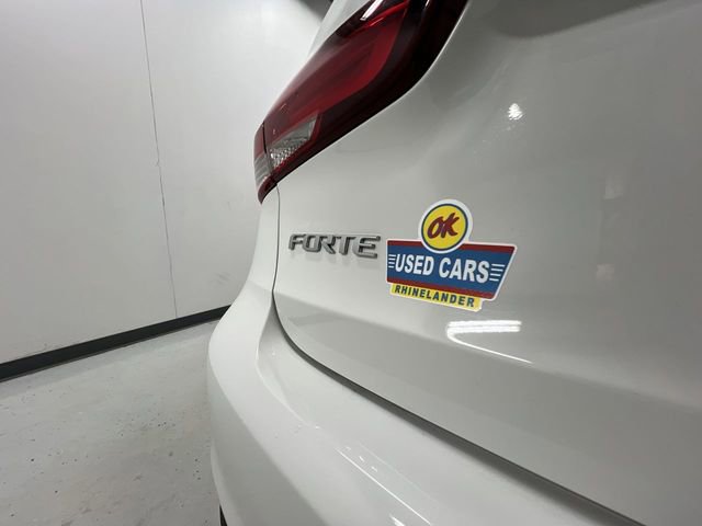 Used 2017 Kia Forte LX FWD image 27
