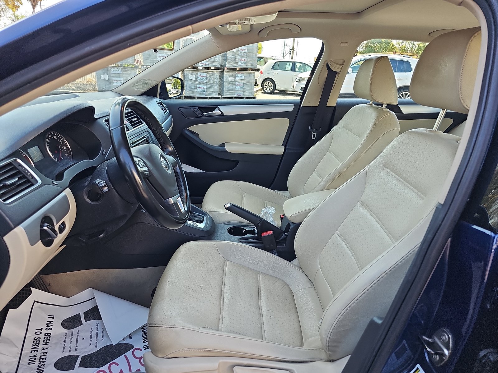 Used 2014 Volkswagen Jetta SE FWD image 16