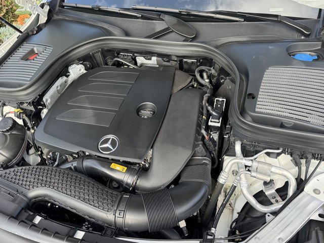 Used 2022 Mercedes-Benz GLC 300 image 5