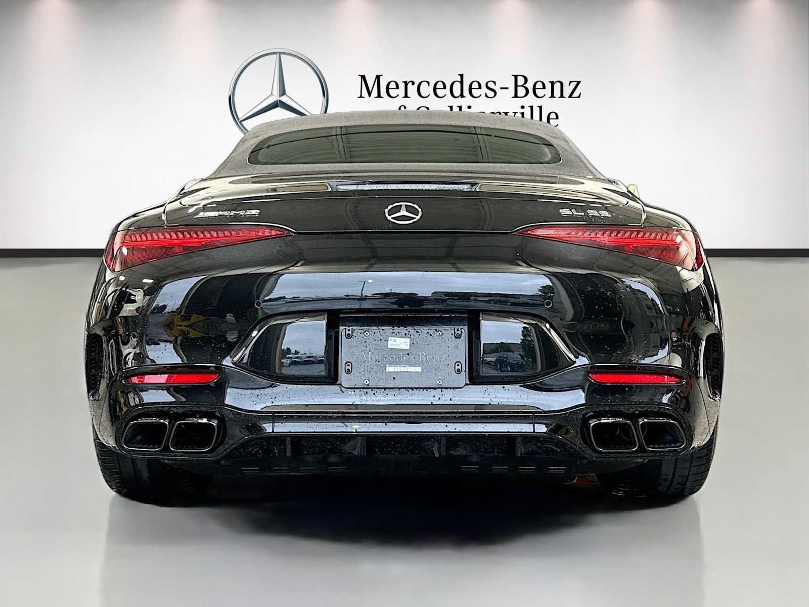 Used 2022 Mercedes-Benz SL 55 AMG 4MATIC w/ Driver Assistance Package image 6