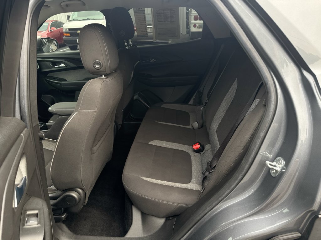 Used 2021 Chevrolet TrailBlazer LS FWD image 28