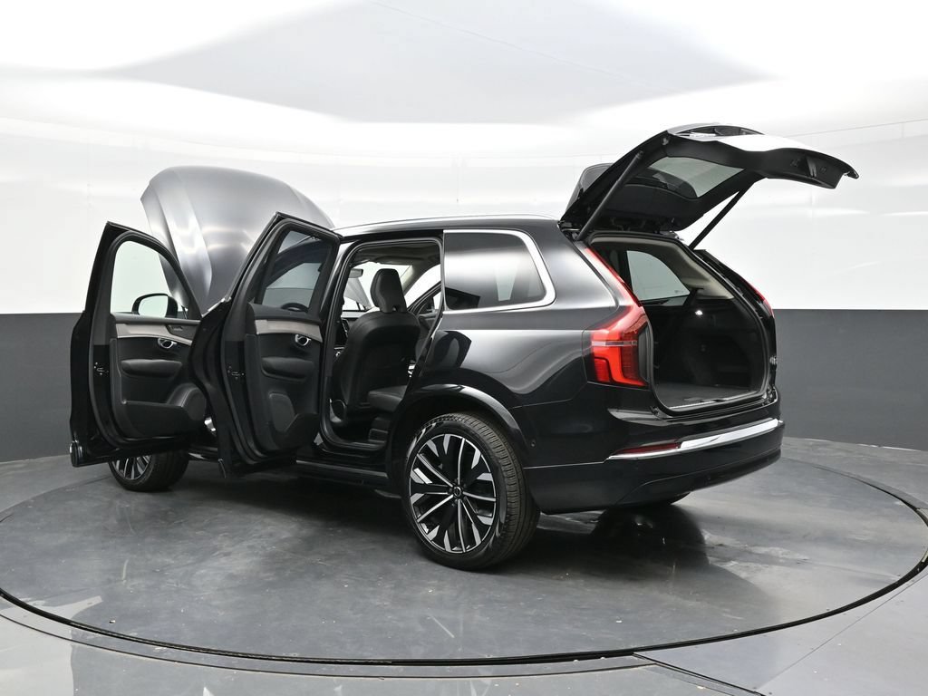 Used 2025 Volvo XC90 B5 Ultra AWD/4WD image 45