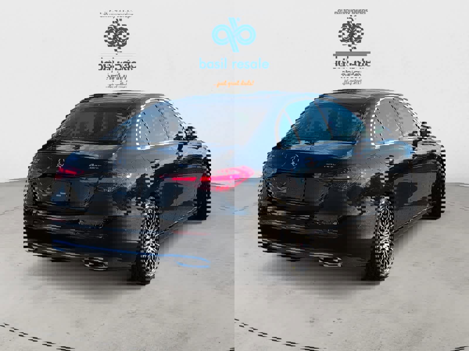 Used 2025 Mercedes-Benz C 300 4MATIC Sedan image 9