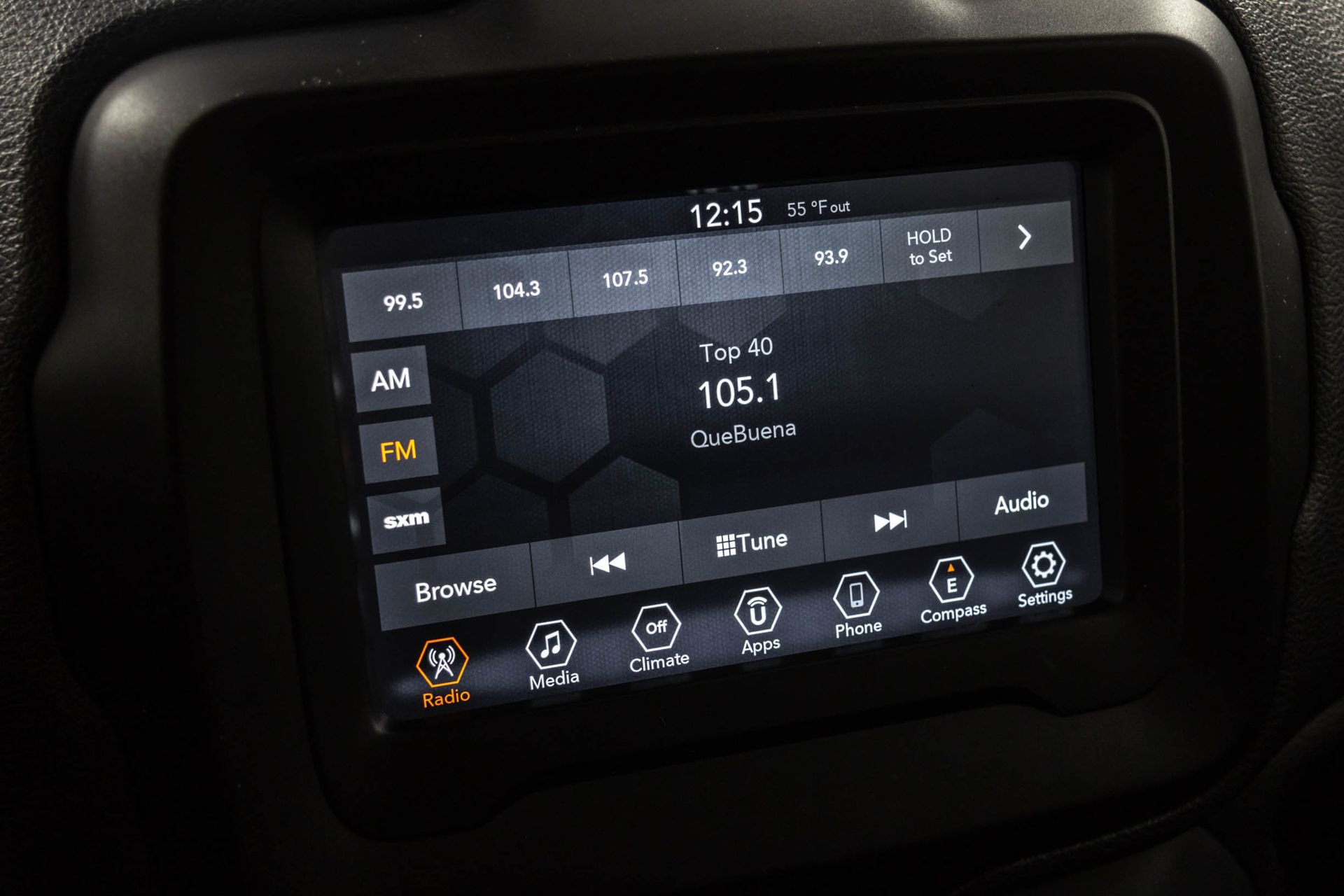 Used 2020 Jeep Renegade Latitude FWD image 28