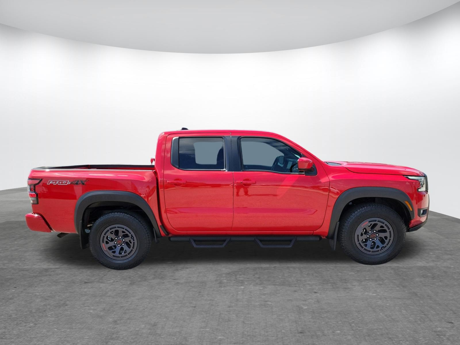 Used 2025 Nissan Frontier PRO-4X AWD/4WD image 4