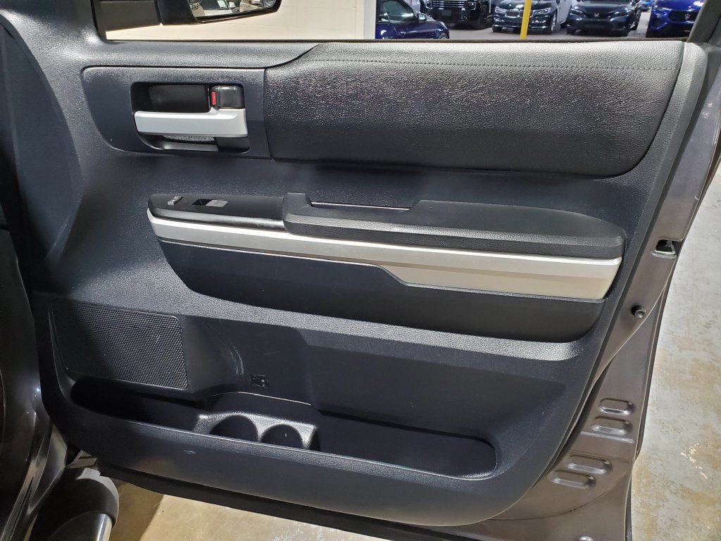 Used 2014 Toyota Tundra SR5 w/ SR5 Upgrade Package RWD image 16