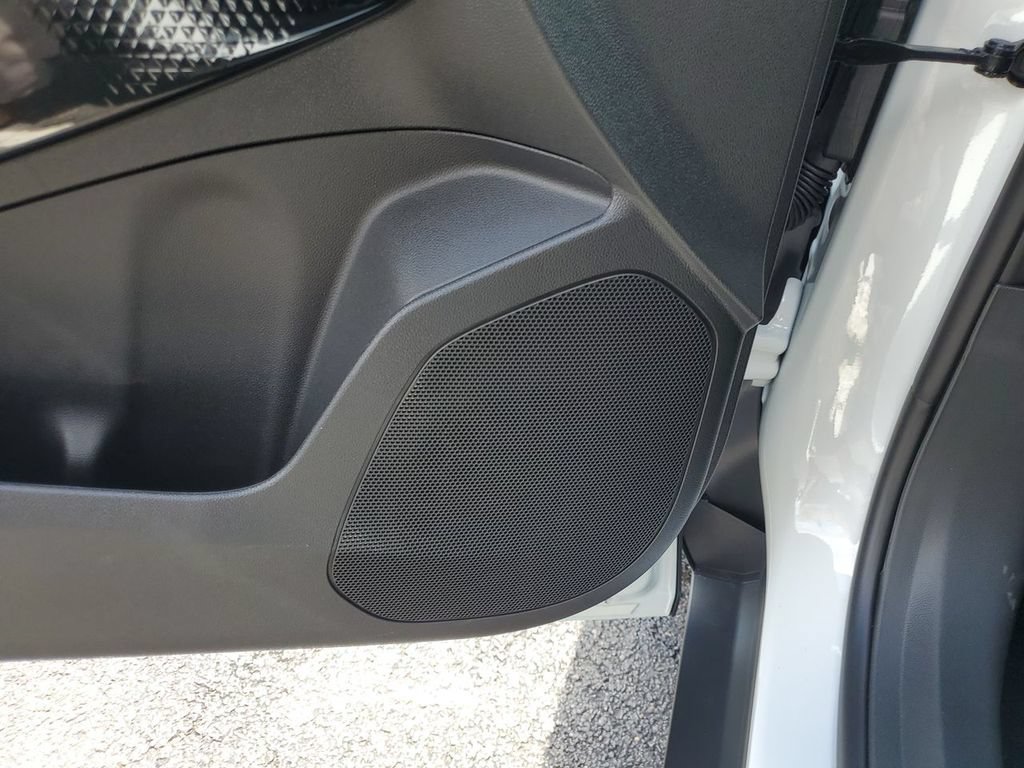 New 2026 Chevrolet Trax RS w/ Sunroof Package FWD image 24