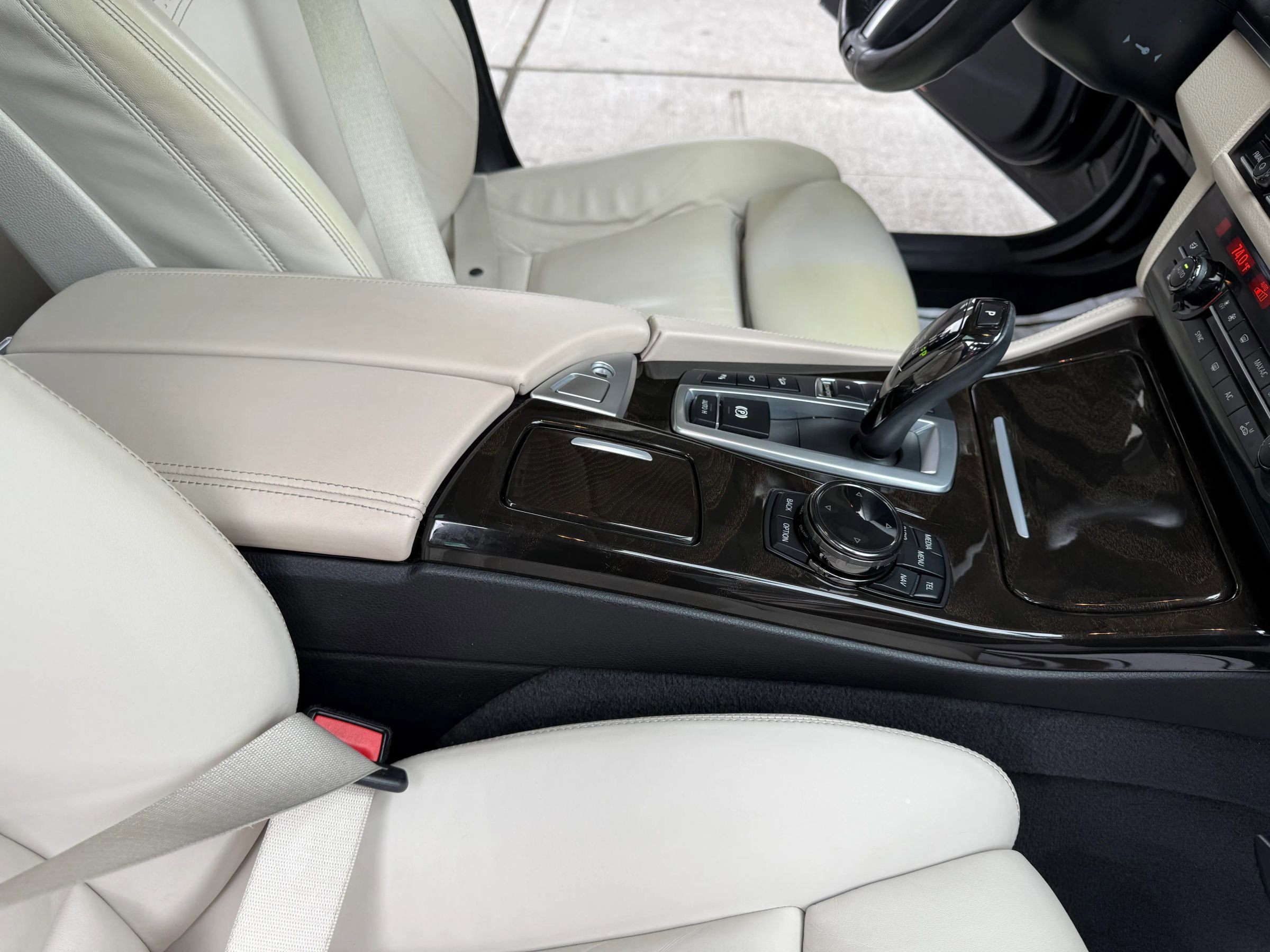 Used 2015 BMW 535i xDrive Sedan AWD/4WD image 27