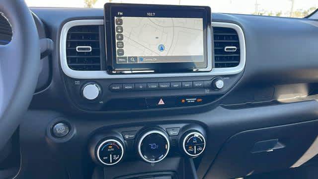 Used 2025 Hyundai Venue Limited FWD image 13