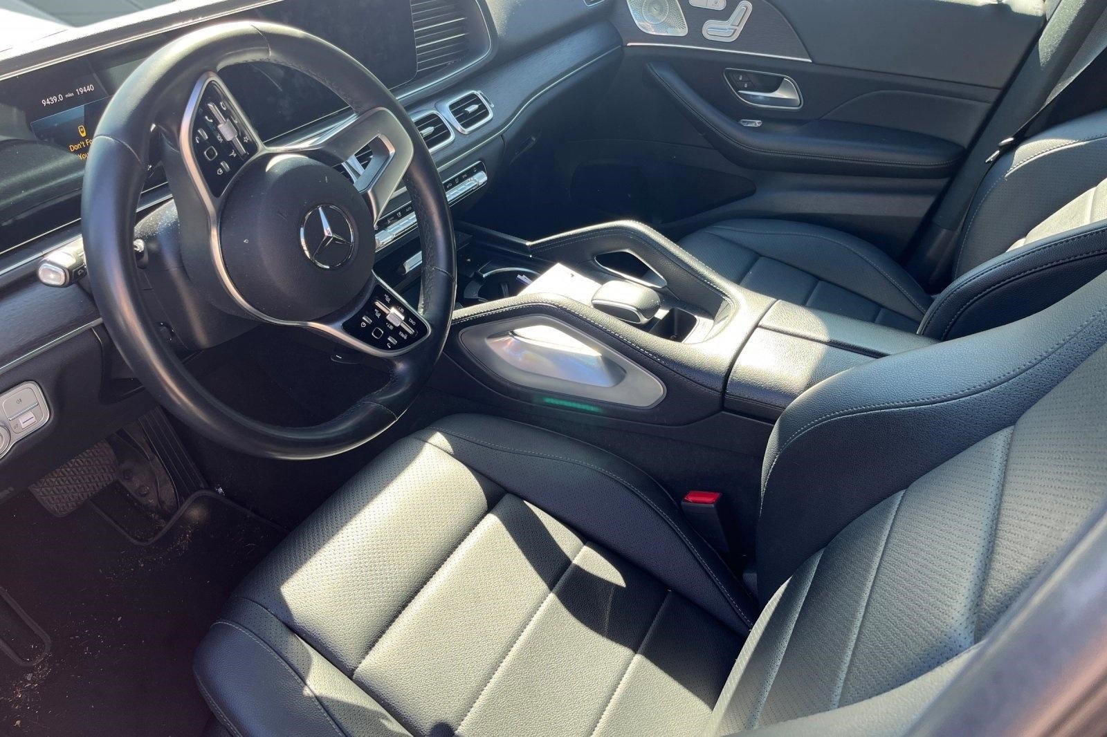 Used 2022 Mercedes-Benz GLE 350 4MATIC image 3