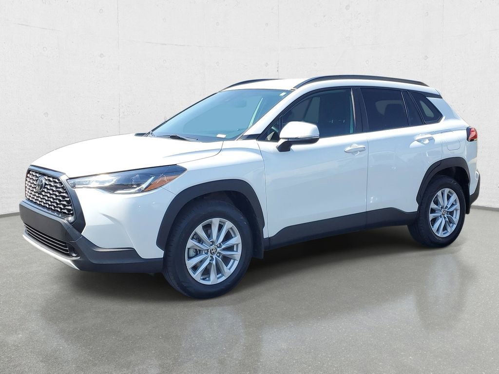 Used 2022 Toyota Corolla Cross LE AWD/4WD image 4