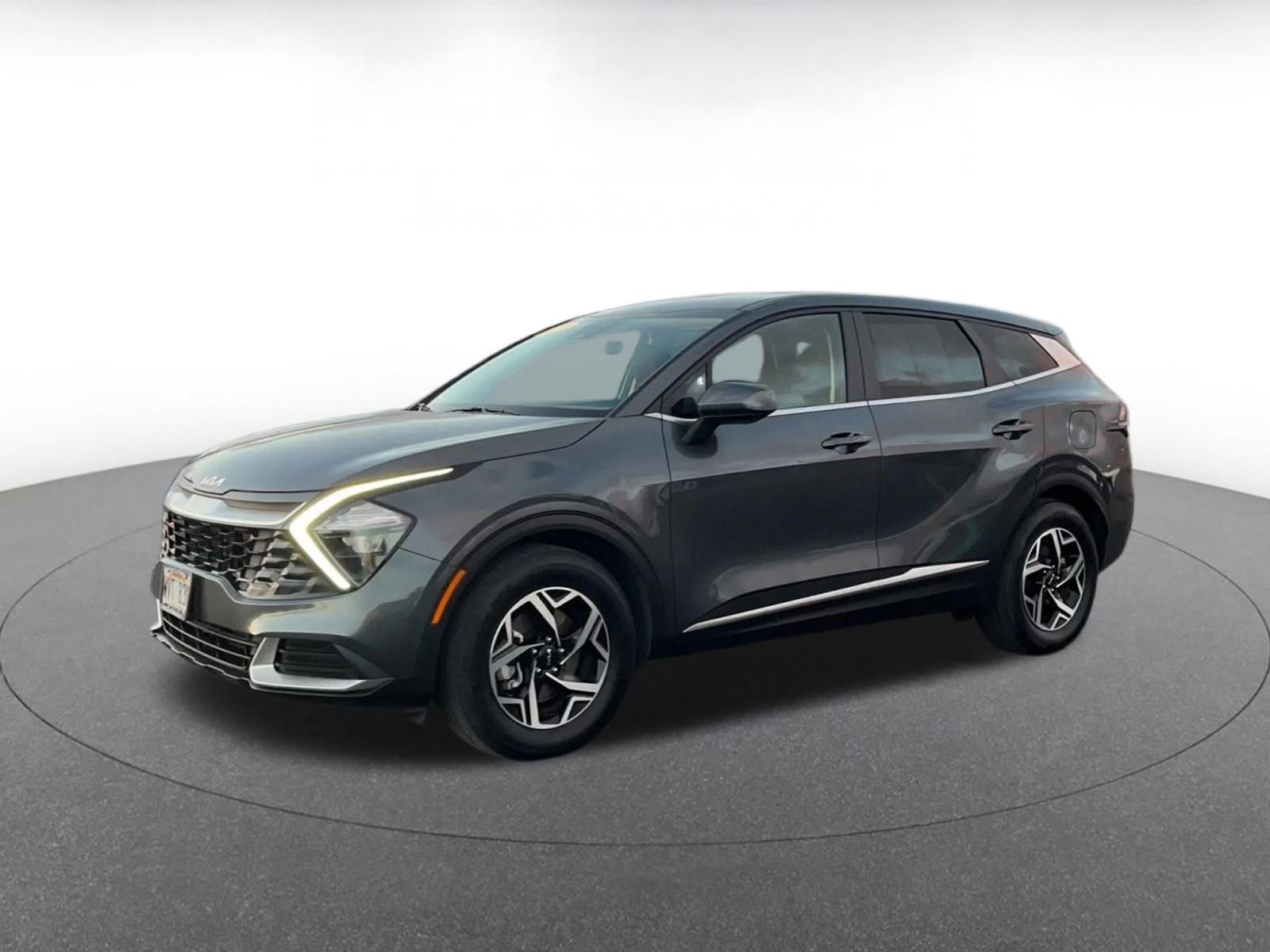 Used 2023 Kia Sportage LX image 8