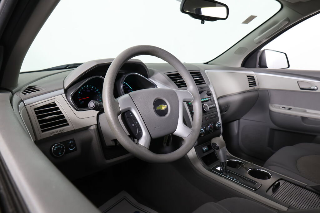 Used 2012 Chevrolet Traverse LS image 10