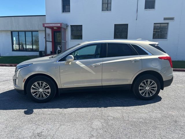 Used 2017 Cadillac XT5 Luxury w/ Driver Awareness Package image 7