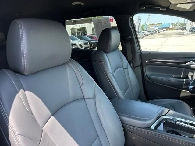 Used 2024 Buick Enclave Premium image 32