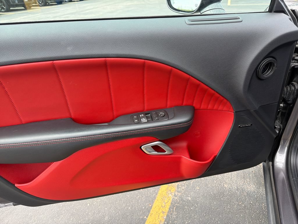 Used 2015 Dodge Challenger R/T Plus RWD image 13