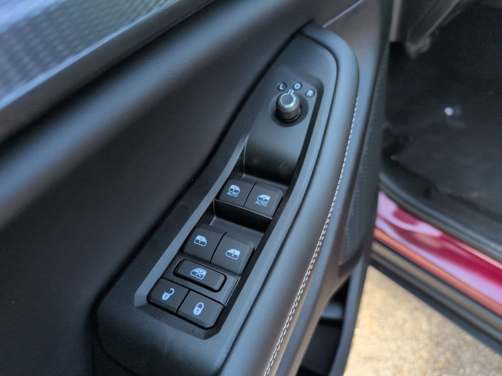 New 2025 Jeep Grand Cherokee Altitude image 13