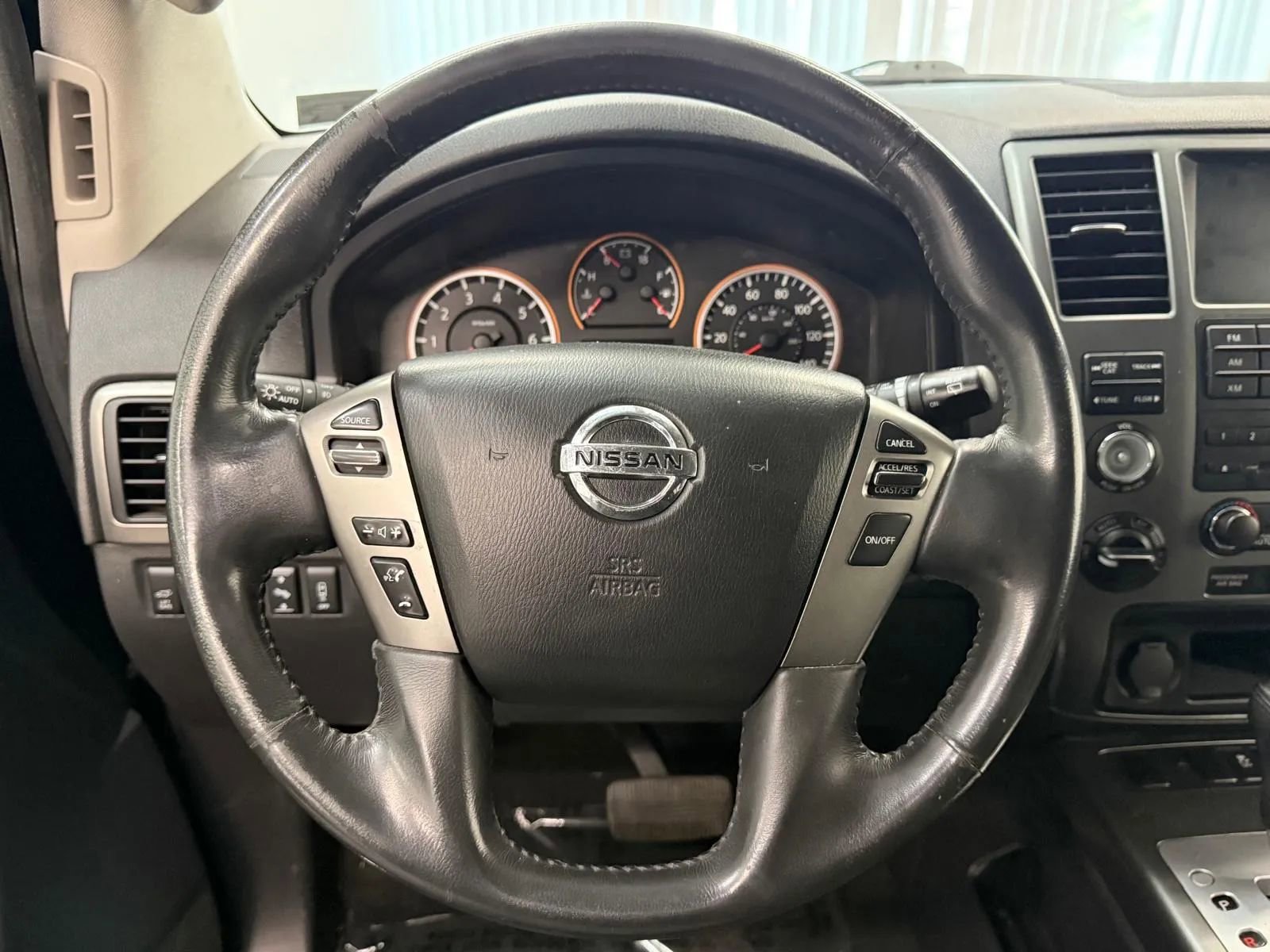 Used 2014 Nissan Armada SV image 30