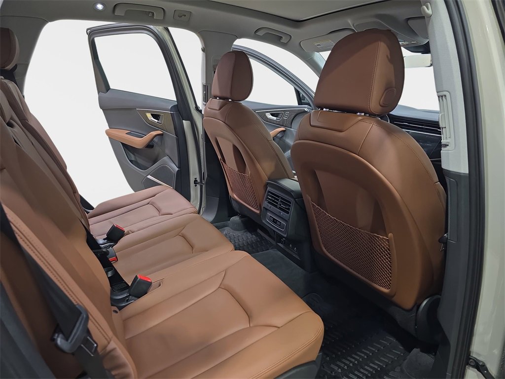 Used 2023 Audi Q7 3.0T Premium Plus w/ Premium Plus Package image 13