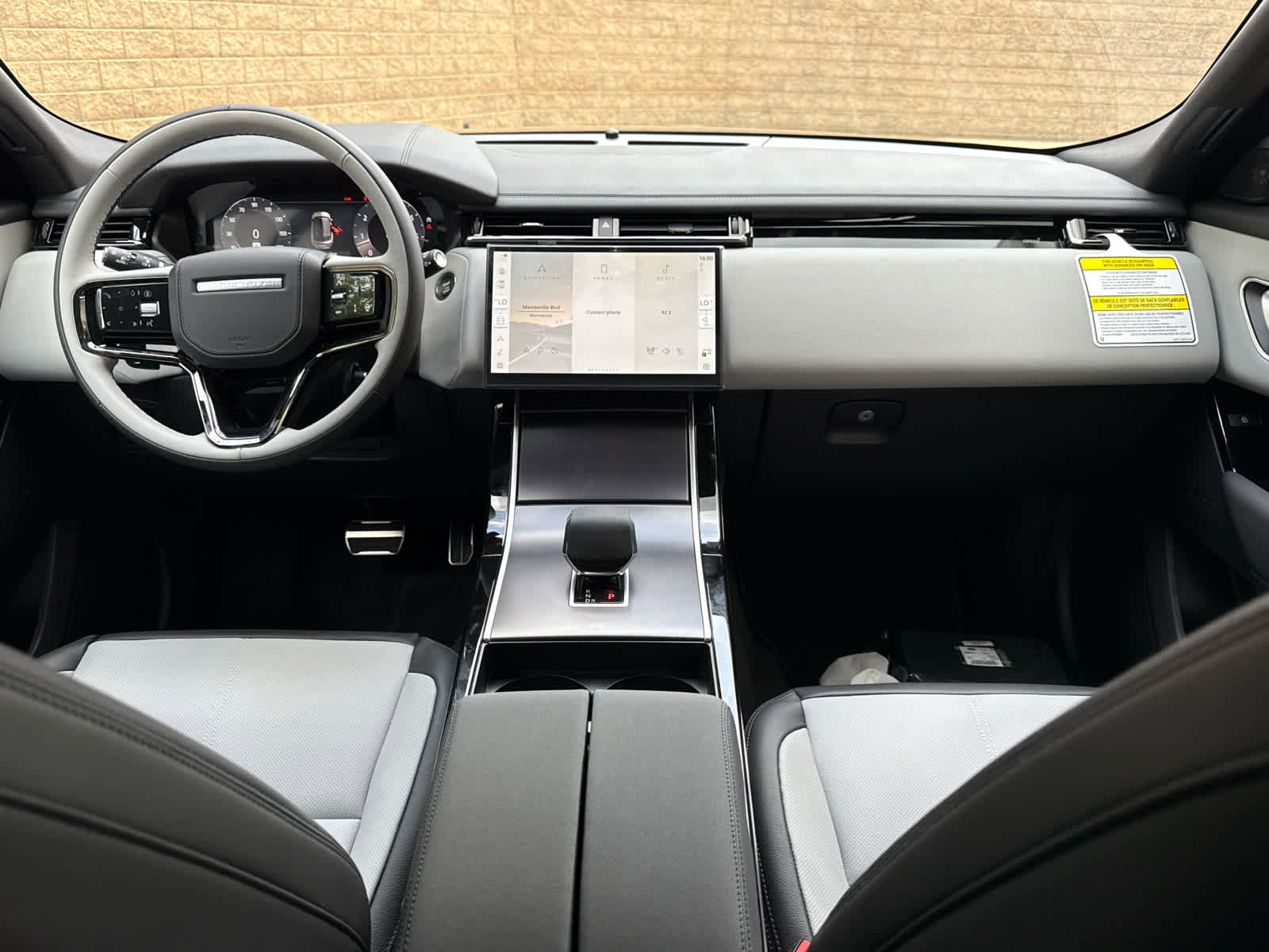 New 2026 Land Rover Range Rover Velar Dynamic SE image 8