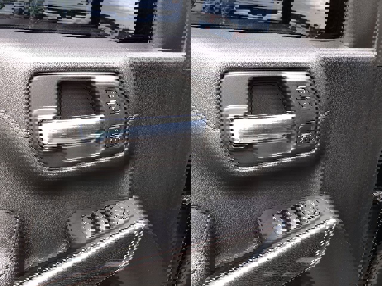 Used 2019 Chevrolet Silverado 1500 LTZ w/ LTZ Plus Package image 12