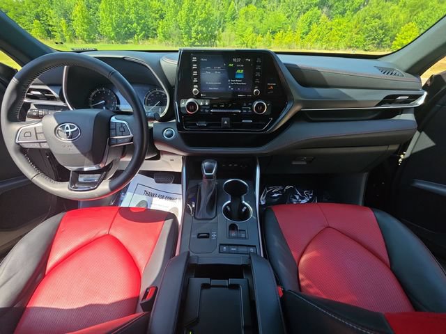 Used 2021 Toyota Highlander XSE FWD image 10