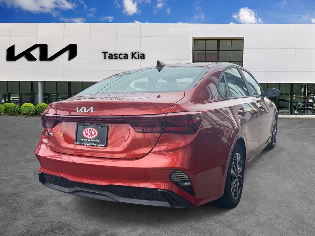 Used 2023 Kia Forte LXS FWD image 4
