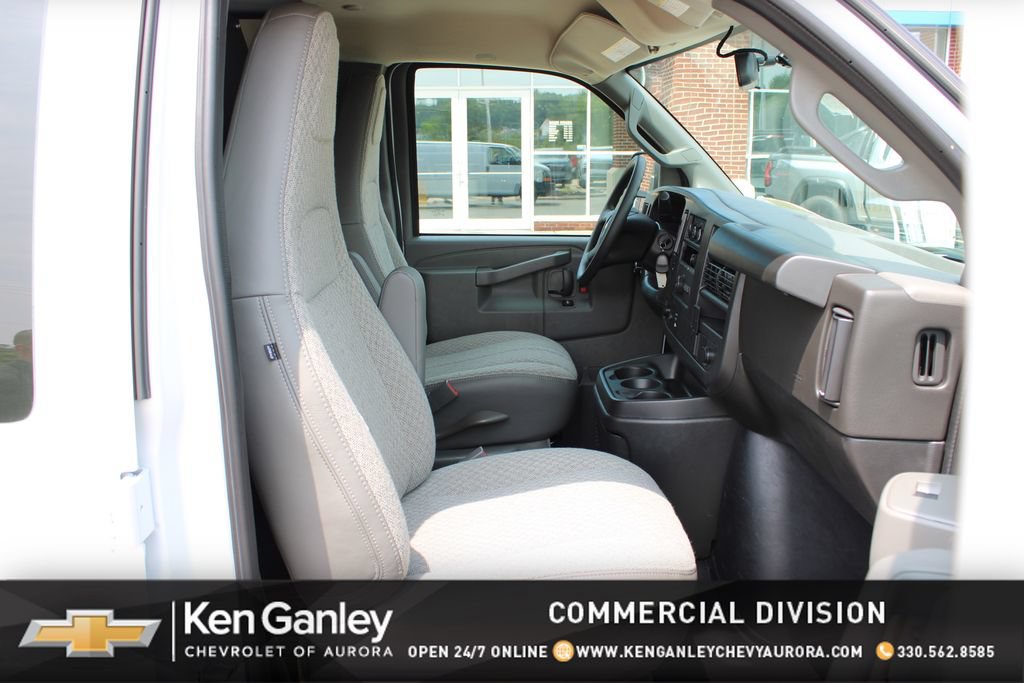 New 2026 Chevrolet Express 3500 Extended w/ Driver Convenience Package RWD image 32