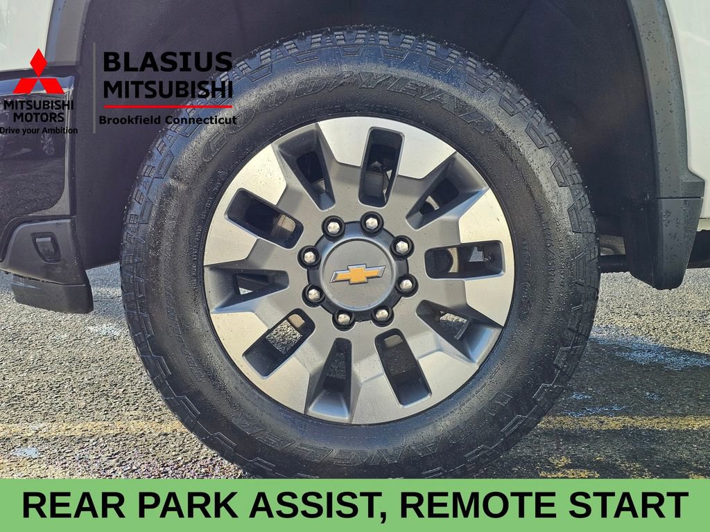 Used 2024 Chevrolet Silverado 2500 Custom w/ Custom Value Package image 8