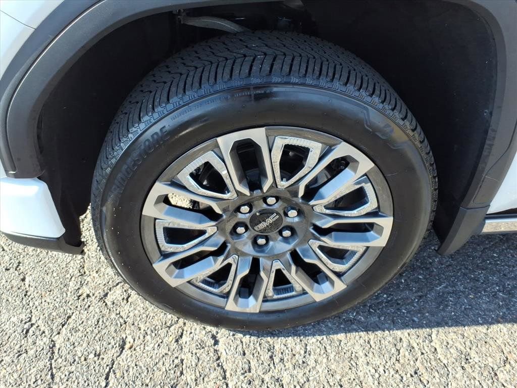 Used 2023 GMC Sierra 1500 Denali Ultimate image 10