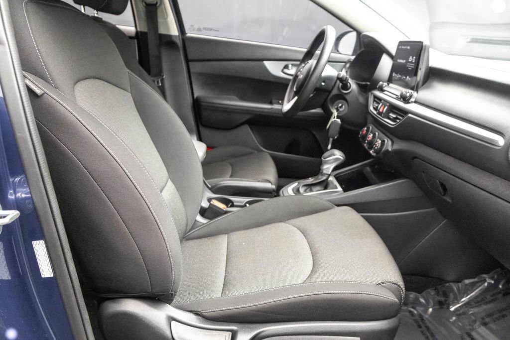 Used 2022 Kia Forte LXS w/ LXS Technology Package image 28