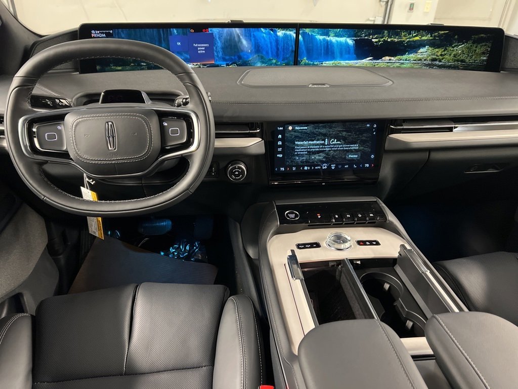 New 2026 Lincoln Navigator Reserve w/ Jet Appearance Package image 8