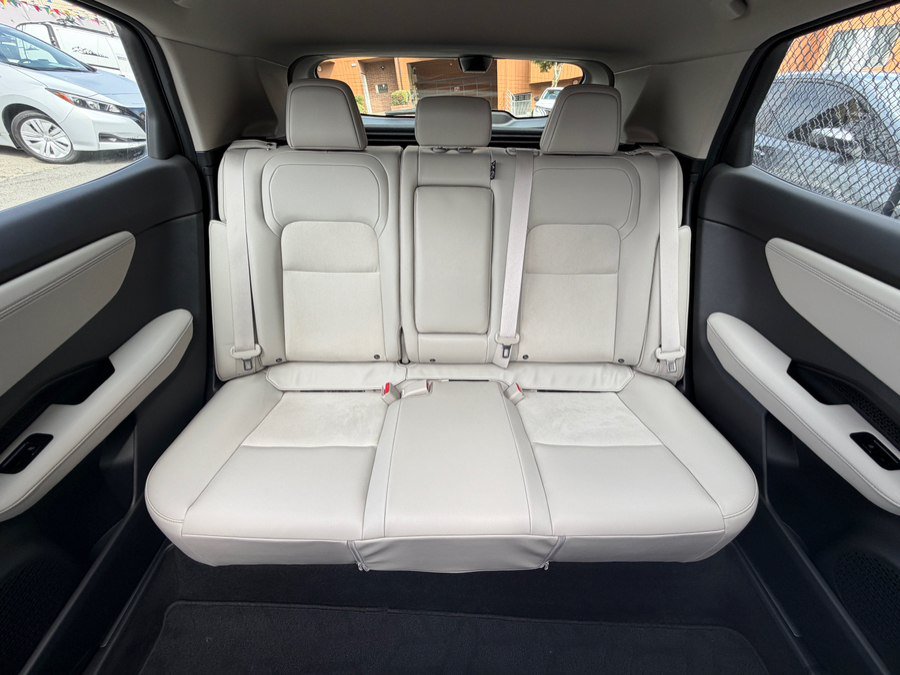 Used 2024 Nissan Ariya AWD image 40