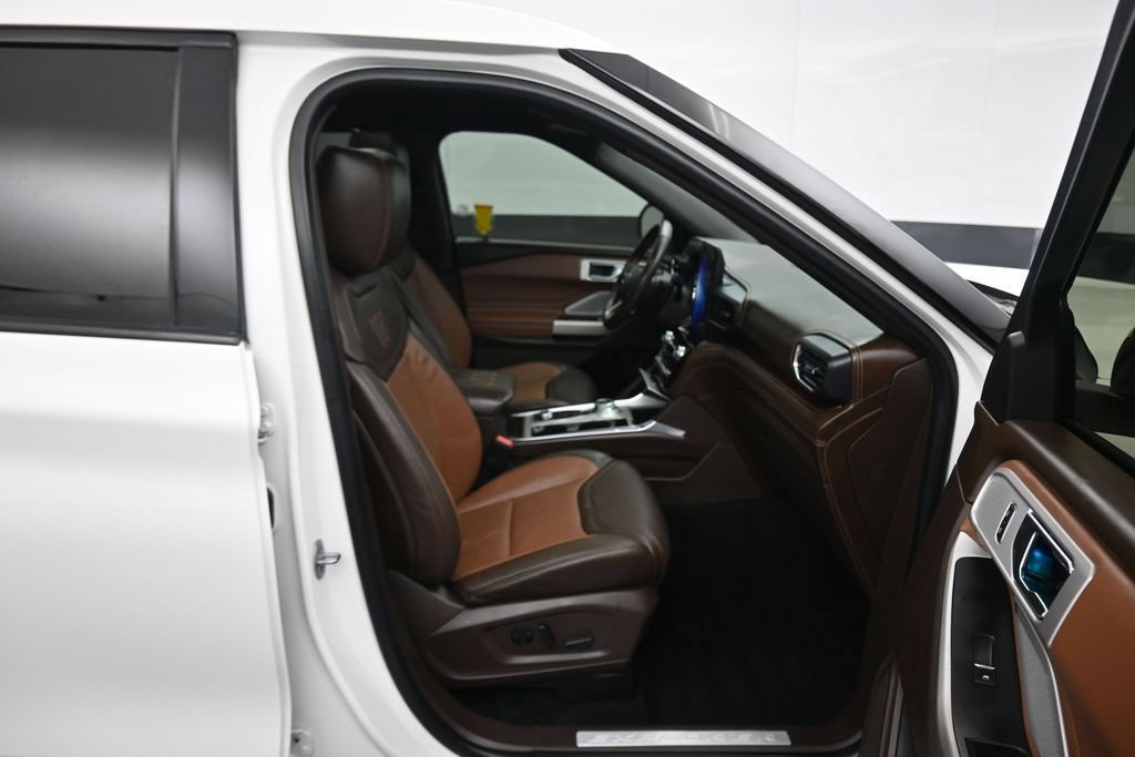 Used 2021 Ford Explorer King Ranch w/ Premium Technology Package AWD/4WD image 60
