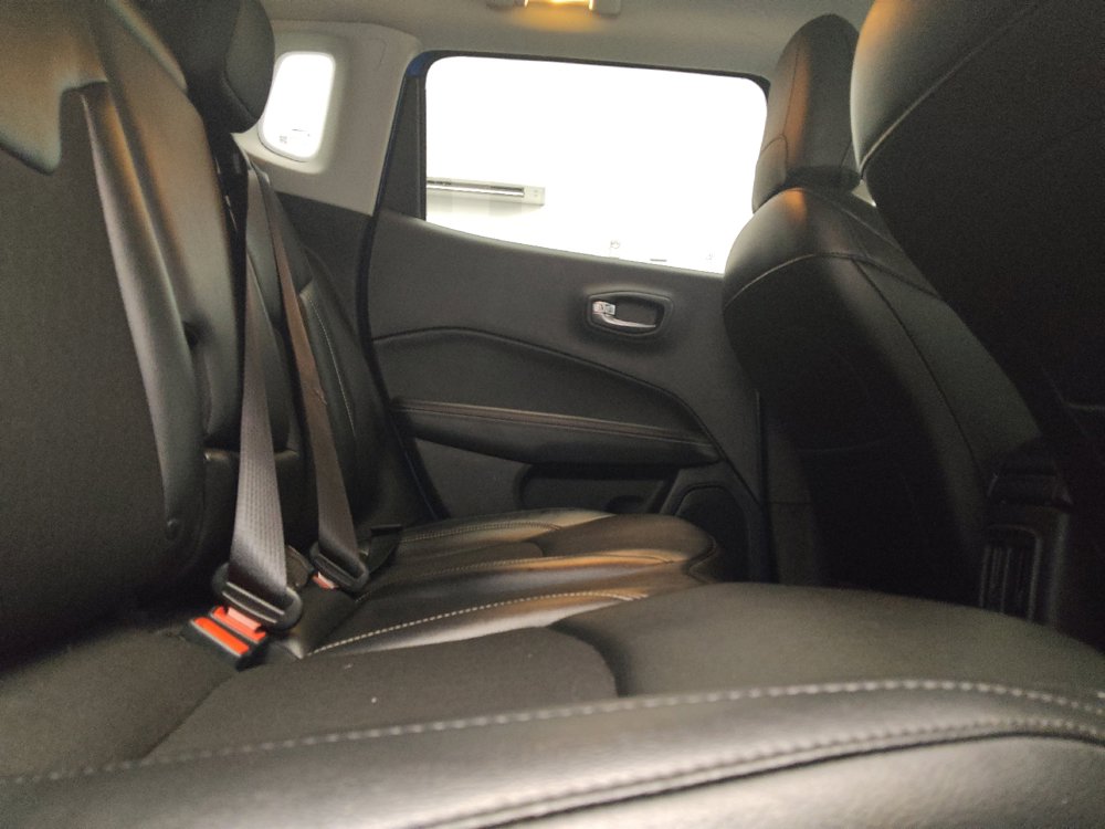 Used 2020 Jeep Compass Latitude AWD/4WD image 19